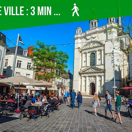 Le Petit Cendriere *