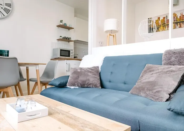 Le Petit Cendriere *