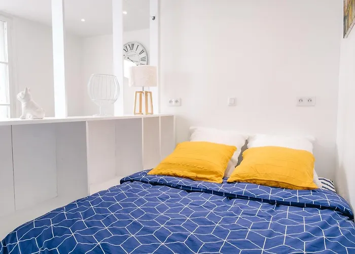 Le Petit Cendriere *