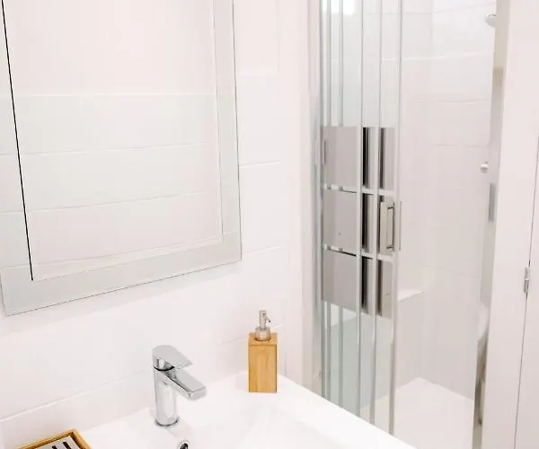 Le Petit Cendriere *